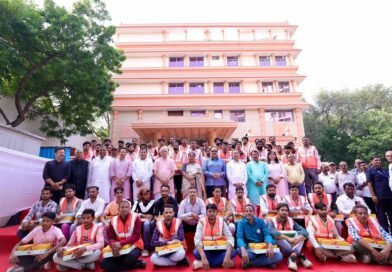 दिल्ली भाजपा ने नवनिर्मित कार्यालय भवन के श्रमिकों का किया सम्मान, श्रम को बताया संगठन की वास्तविक आधारशिला