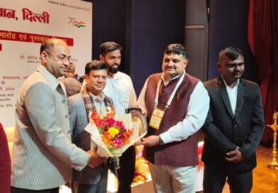 ओमप्रकाश प्रजापति ‘अंतरराष्ट्रीय हिंदी ओलंपियाड-2025’ से सम्मानित