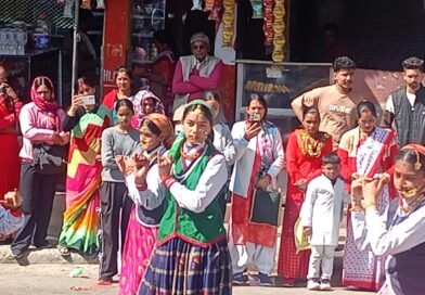 उत्तराखंड ग्रामीण अंचल के गांवों, कस्बों व शहरों में मची है होली गायन की धूम 