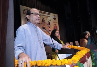 दिल्ली हिंदी साहित्य सम्मेलन द्वारा स्वर्ण जयंती कवयित्री सम्मेलन का भव्य आयोजन*