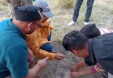 देवभूमि उत्तराखंड के पर्वतीय अंचल में परंपराओं को निभाते नजर आते हैं ग्रामीण 