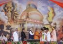 “बंगाल में खिला कमल: शुभेंदु अधिकारी बने पहले भाजपा मुख्यमंत्री, विक्ट्री साइन वाली तस्वीर हुई वायरल”