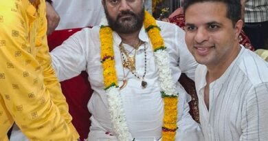 गुरु पूर्णिमा पर मेहंदीपुर धाम में उमड़ा आस्था का सागर, गुरु महाराज श्री धीरज पुरी जी का लिया आशीर्वाद