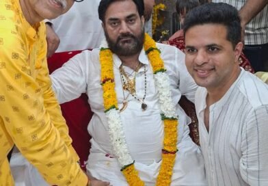 गुरु पूर्णिमा पर मेहंदीपुर धाम में उमड़ा आस्था का सागर, गुरु महाराज श्री धीरज पुरी जी का लिया आशीर्वाद