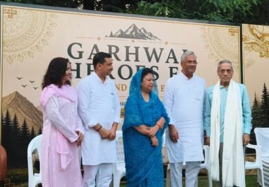 गढ़वाल, टिहरी गढ़वाल और हरिद्वार के तीनों सांसदों ने दिल्ली सॉकर चैंपियनशिप छठी बार जीतने पर गढ़वाल हीरोज़ फुटबॉल क्लब को बधाई दी