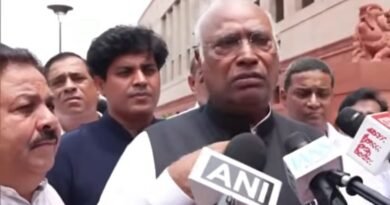 खरगे का सरकार पर तीखा हमला: “सदन में आएं अमित शाह, बयान दें या इस्तीफा दें”