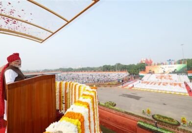 लाल किले की प्राचीर से गूंजा विकसित भारत का संकल्प, तिरंगे की छांव में पीएम मोदी ने कहा 2047 में भारत को विकसित राष्ट्र बनाकर रहेंगे