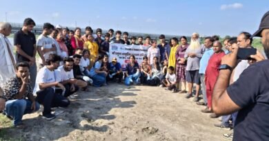 यमुना की स्वच्छता के लिए एकजुट हुआ समाज, 70 लोगों ने निकाला एक टन से अधिक कचरा