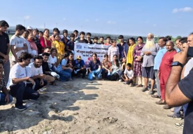 यमुना की स्वच्छता के लिए एकजुट हुआ समाज, 70 लोगों ने निकाला एक टन से अधिक कचरा